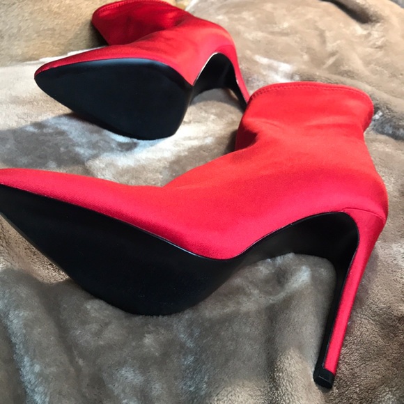 😍 STEVE MADDEN red stilettos booties! - Picture 2 of 5